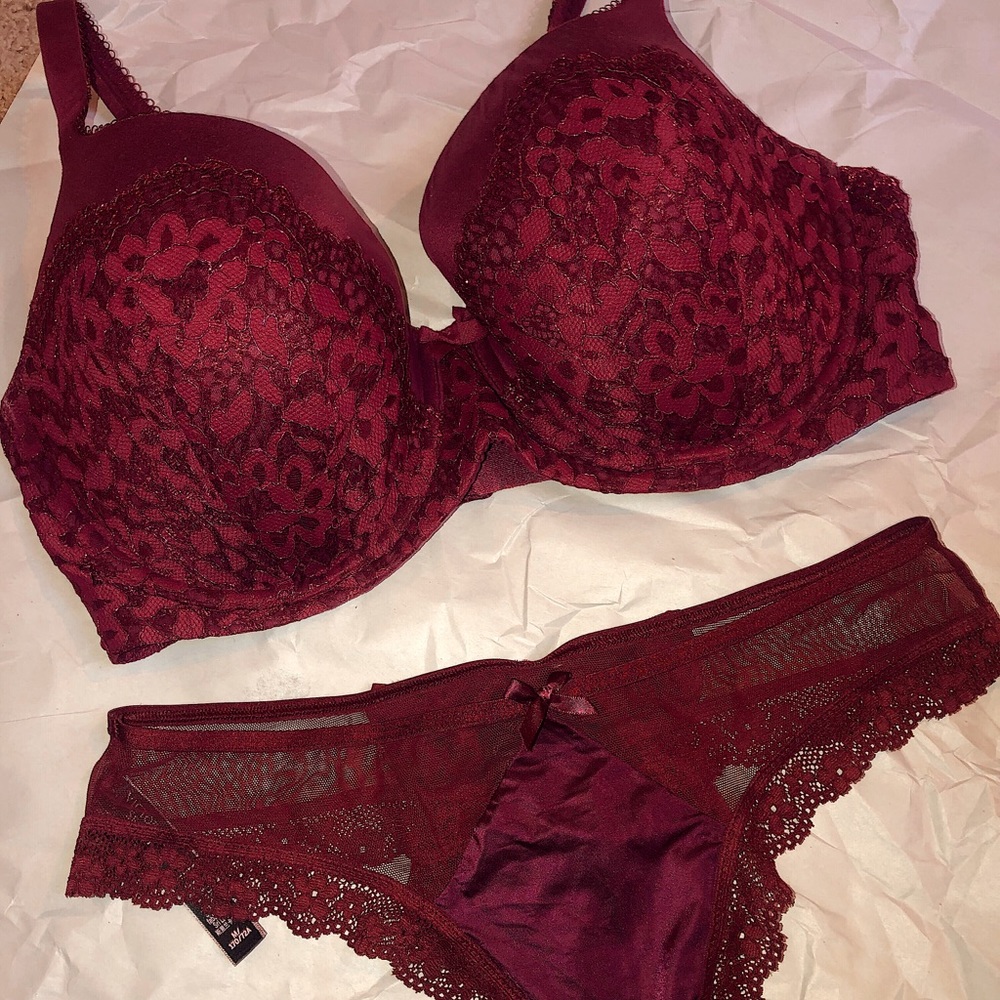 Beautiful Victoria’s Secret lingerie set